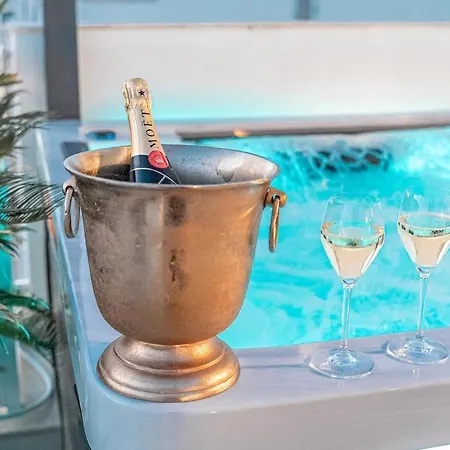 Apartment Luxury Penthouse - Big Terrace & Jacuzzi In Sliema