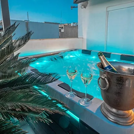 Luxury Penthouse - Big Terrace & Jacuzzi In Sliema