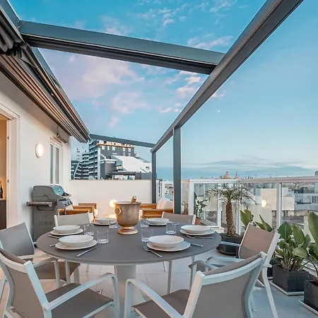 Luxury Penthouse - Big Terrace & Jacuzzi In Sliema